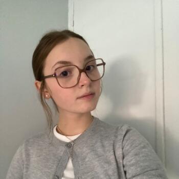 Babysitter in Reims: Lily