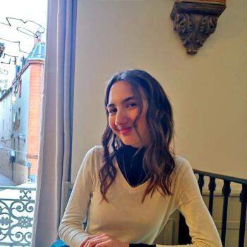 Babysitter in Colomiers: Sophia