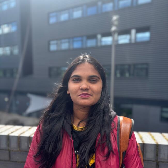 Babysitter in Edinburgh: Devika