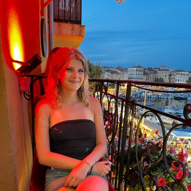 Babysitter in Oullins: Mila