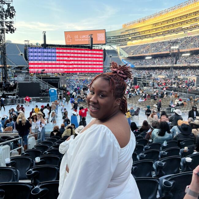 Nanny in Chicago: Wadjina