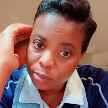 Babysitter Secunda: Kedibone