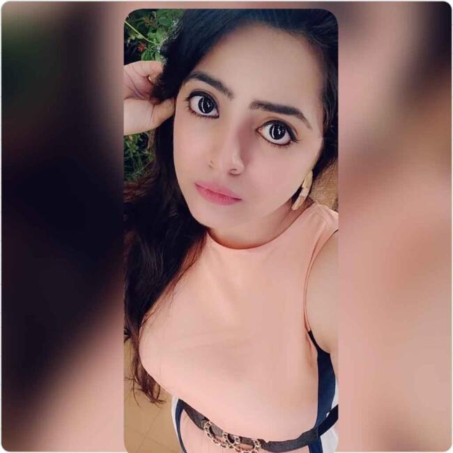 Babysitting job in Ghaziabad: Neha