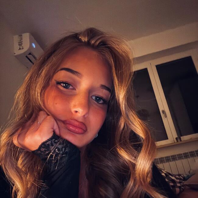 Babysitter in Osimo: Martina