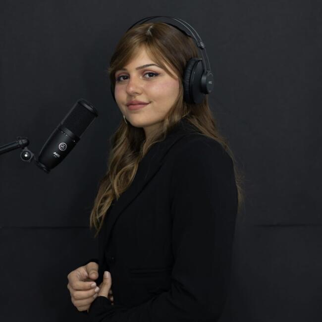 משרת בייביסיטר ב- תל מונד: שיראל