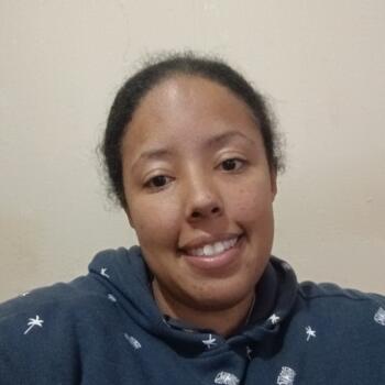 Babysitter in Pelotas: Thais