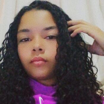 Babá em Vinhedo: Emilly
