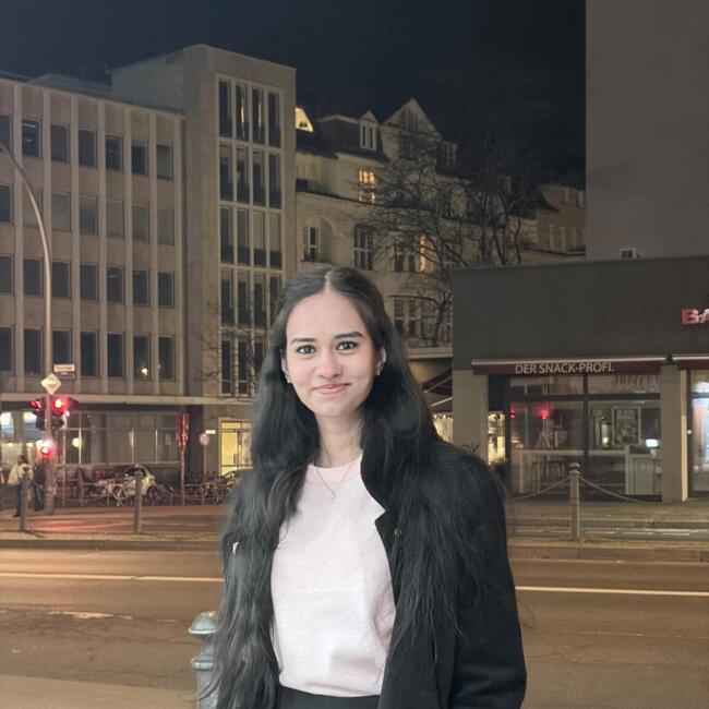 Babysitter in Cottbus: Shreya