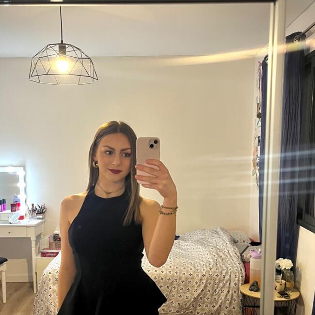 Babysitter in Anderlecht: Lola