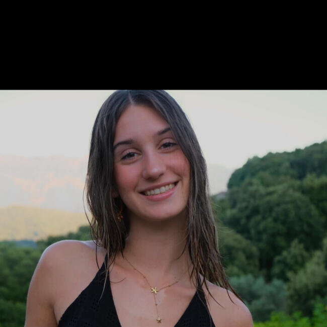 Babysitter in Fuveau: Laura