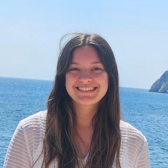 Babysitter in Canals: Alice