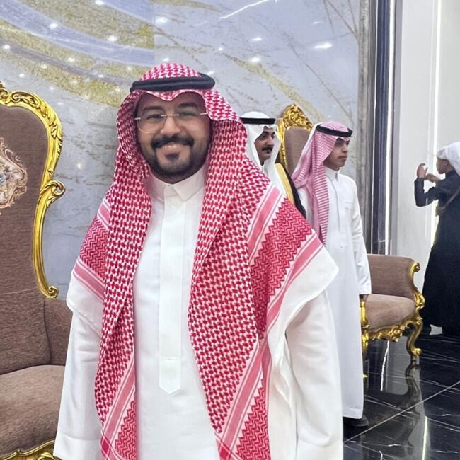 وظيفة جليسة أطفال في جدة: Khalid