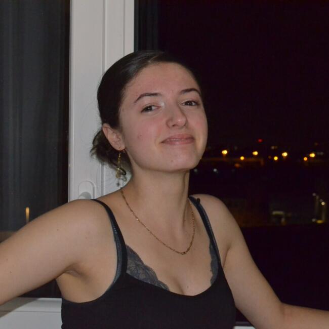 Babysitter in Grenoble: Blanche