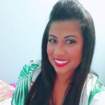 Babysitter Curitiba: Haysla Paula
