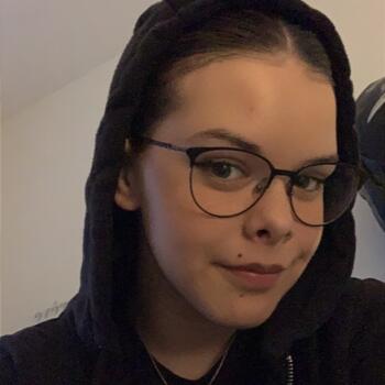 Babysitter in Charleroi: Clara