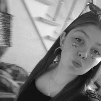 Babysitter in Brugge: Iluna