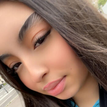 Babysitter in Paris: Samah
