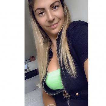 Baby-sitter Villeneuve: Débora Carvalho