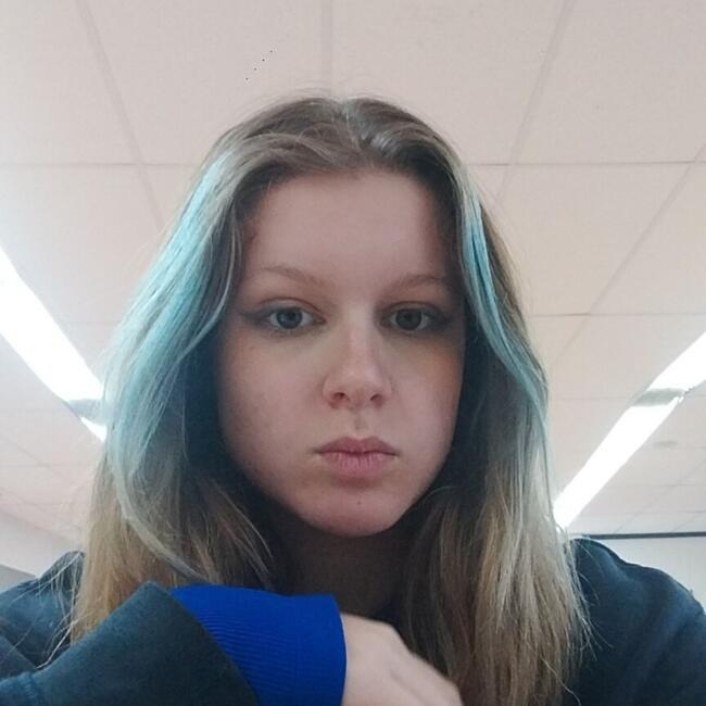 Babysitter in Montargis: Léna