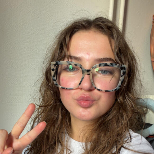 Babysitter in Beuzeville: Emy