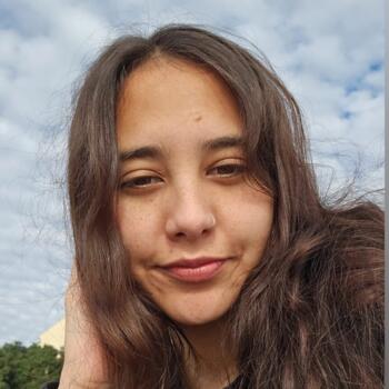 Babysitter Esposende: Naomi Julieta Castro