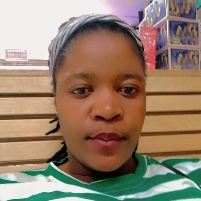 Nanny in Ispongo: Ncamisile