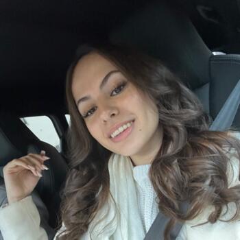 Babysitter Massonnens: Adriana