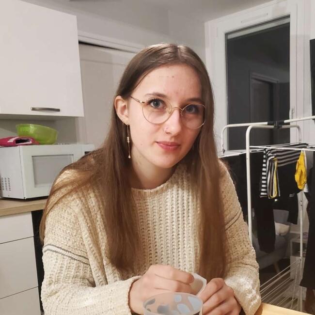 Babysitter in Caen: Lyn