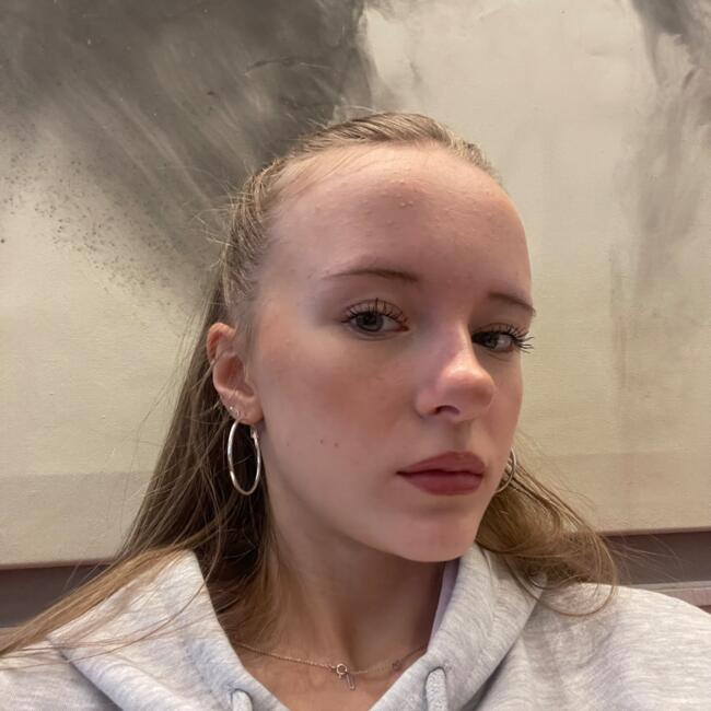 Babysitter in Courbevoie: Maryna