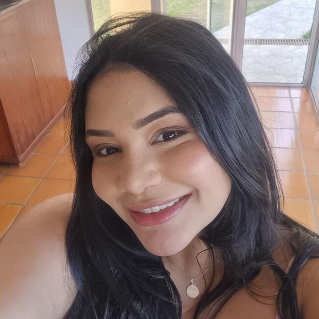 Babysitter in São José dos Campos: Julia
