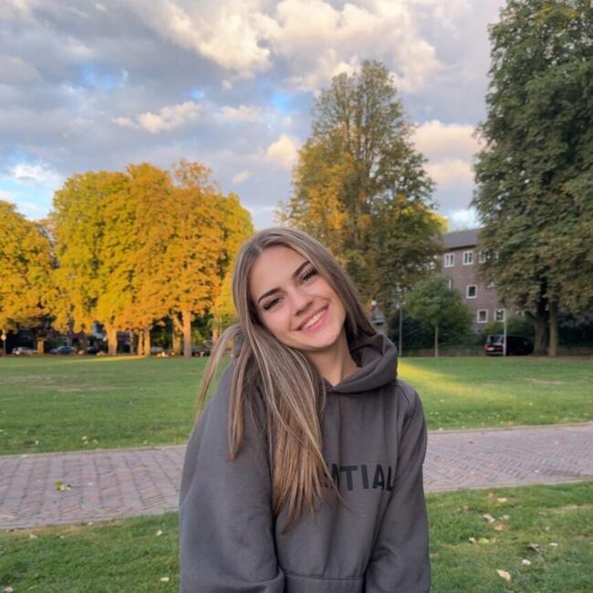 Babysitter in Heerlen: Ena