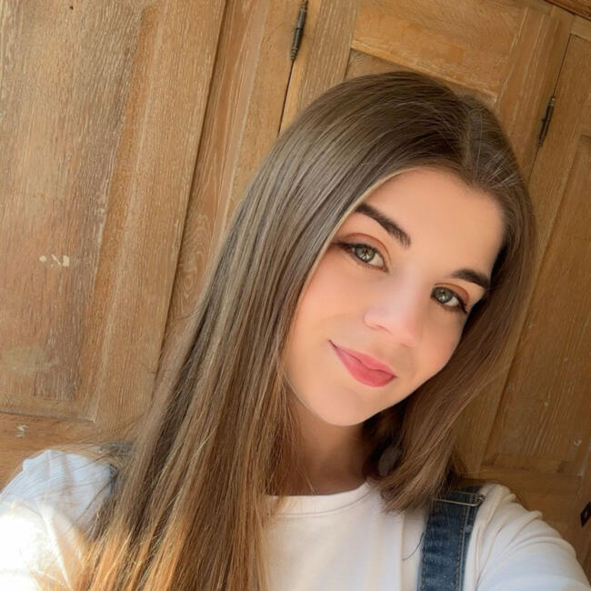 Babysitter in Charleroi: Brenda