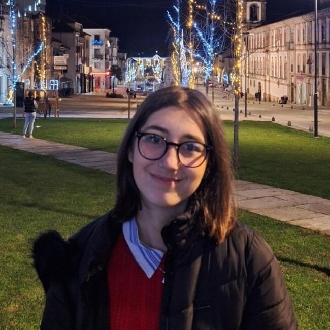 Babysitter in Vila Real: Carla