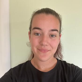 Babysitter in Communay: Daphné