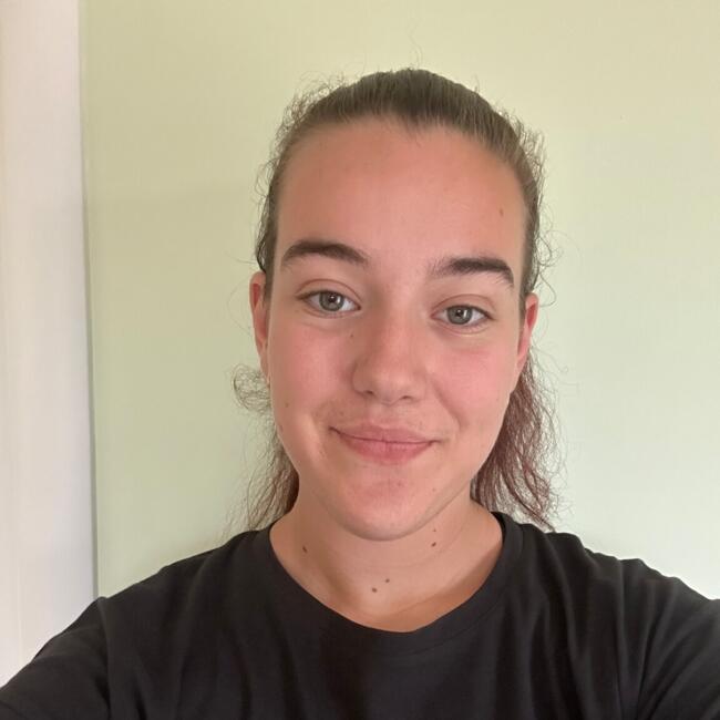 Babysitter in Communay: Daphné