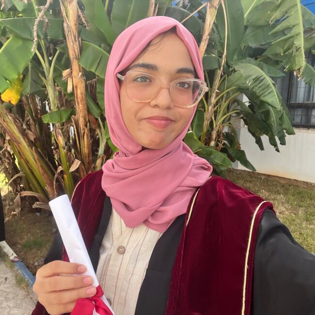 Babysitter in Aïn Harrouda: Manal