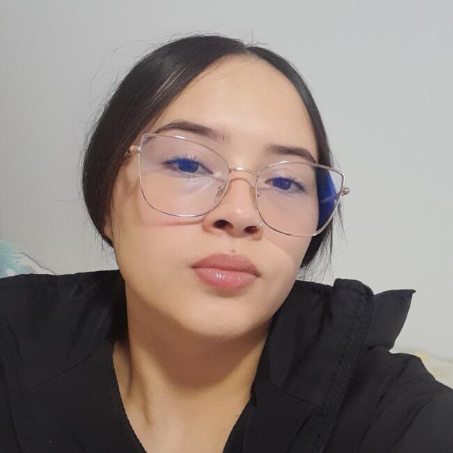 Babysitter in Pamplona: Tania