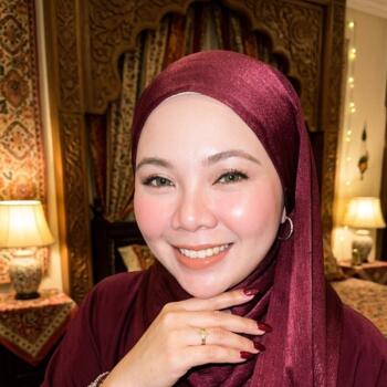 Nanny job in Putrajaya: babysitting job Nuraisah