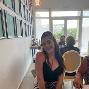 Babysitter in Maple Ridge: Teagan