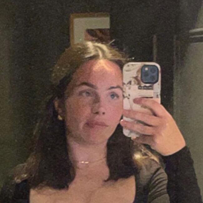 Babysitter in Woodstock: Josie