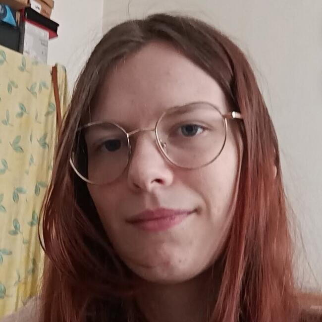 Babysitter in Châteaubriant: Lena