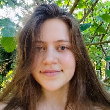 Babysitter in Montigny-Lencoup: Jade