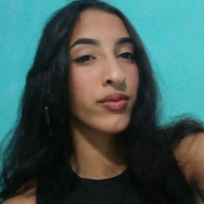 Babysitter in Mongaguá: Julia