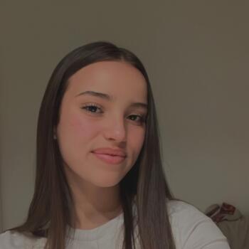 Babysitter in Saint-Estève: Elsa