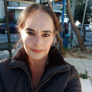 Babysitter στην περιοχή Περιστέρι: Ελένη