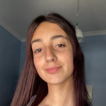 Babysitter em São Domingos de Rana: Maria