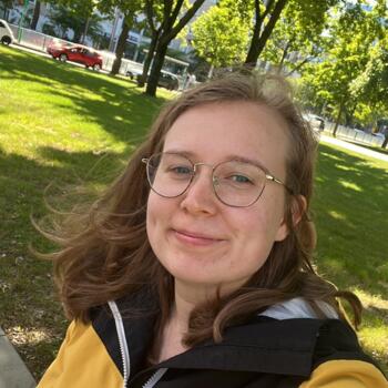 Babysitter in Sligo: Ella