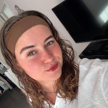 Babysitter Biot: Ilona