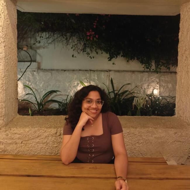 Babysitter in Villeneuve-la-Garenne: Jhansi Rani