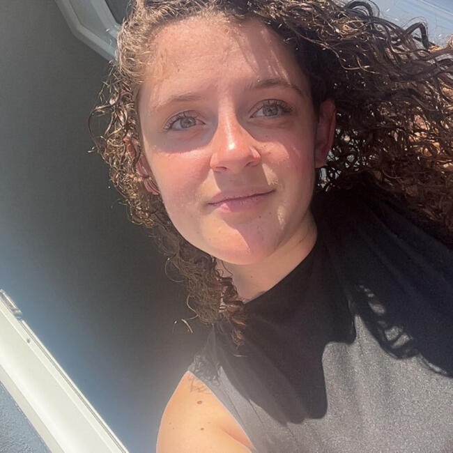 Babysitter in Puy-Guillaume: Alicia